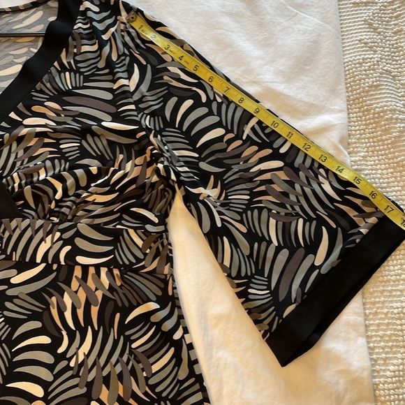 LANE BRYANT 18 Jungle Leaf Print V-Neck Top 3/4 Sleeve Empire Waist Maximalist - Picture 6 of 9